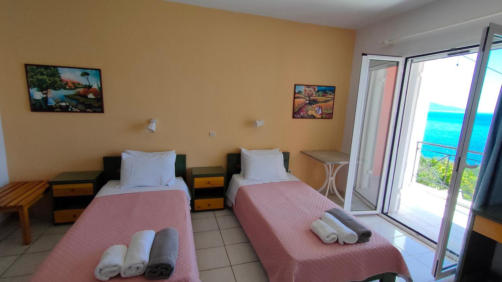 Mema'S Apartment Agia Efimia Extérieur photo