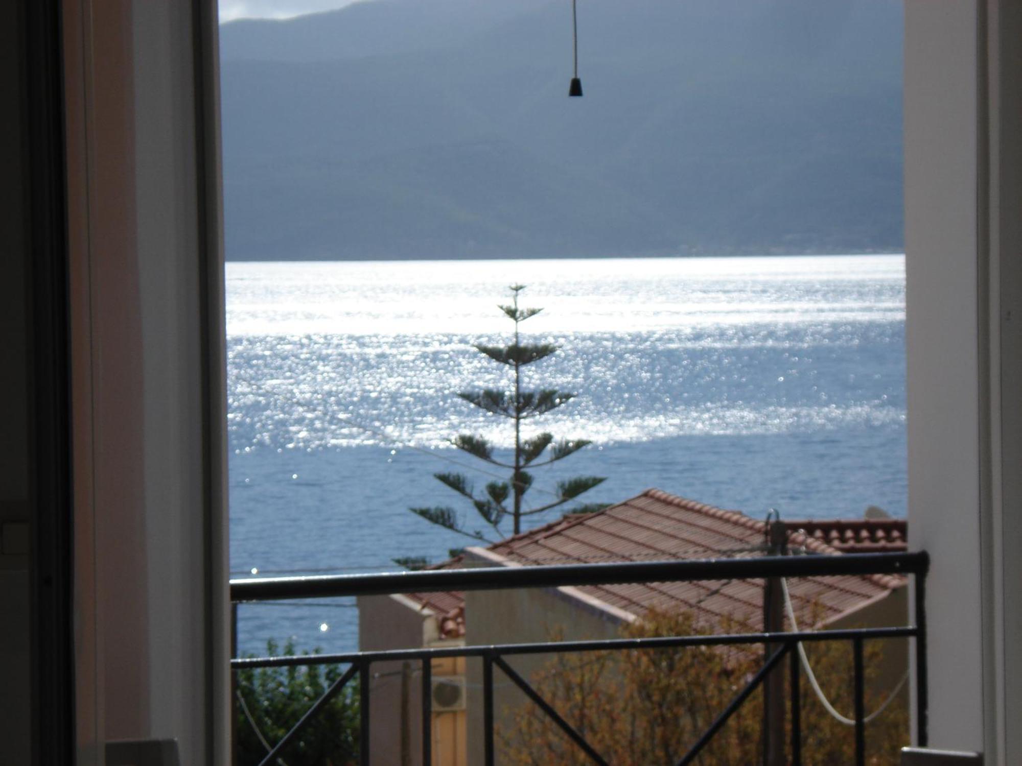 Mema'S Apartment Agia Efimia Extérieur photo