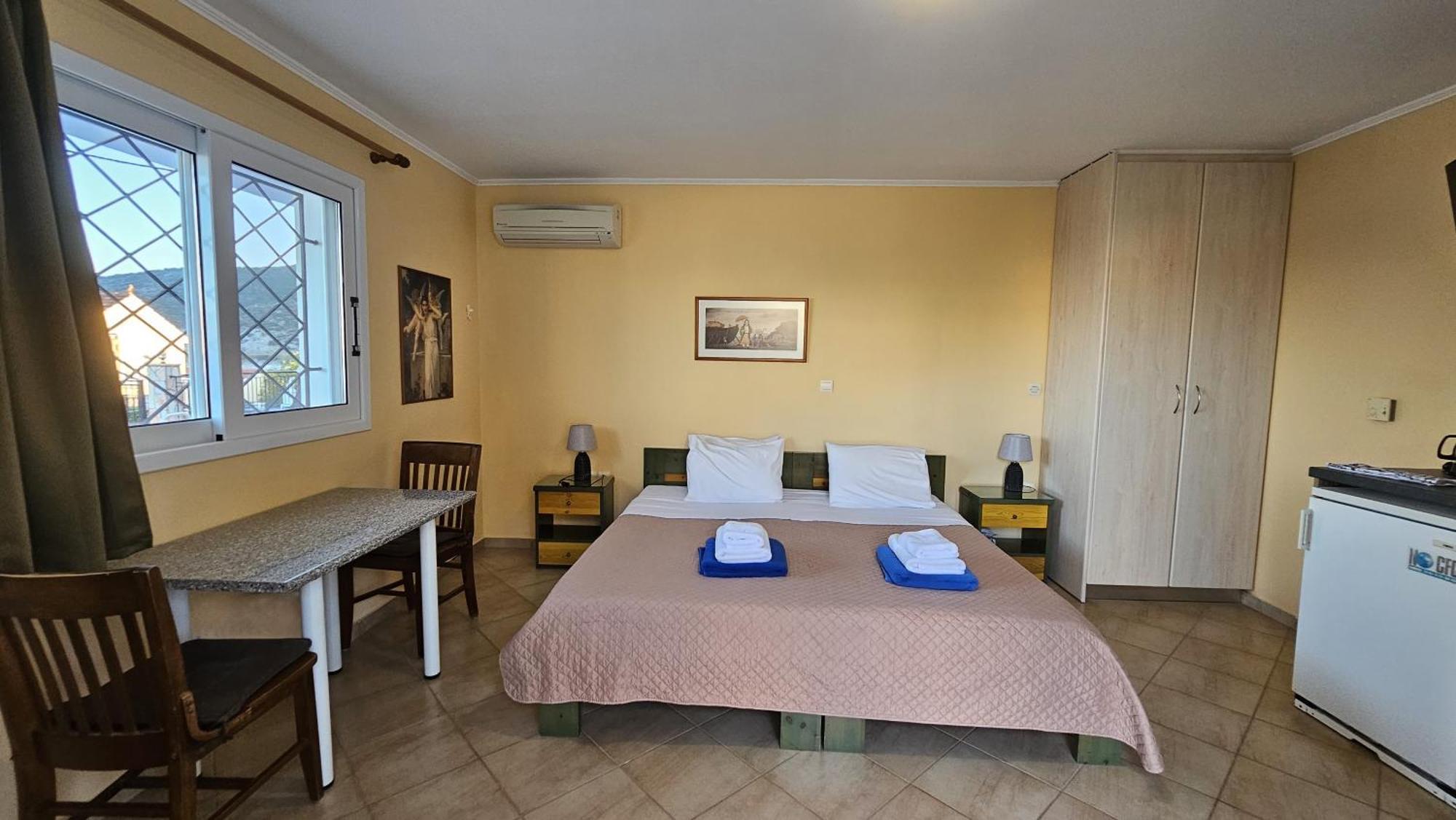 Mema'S Apartment Agia Efimia Chambre photo