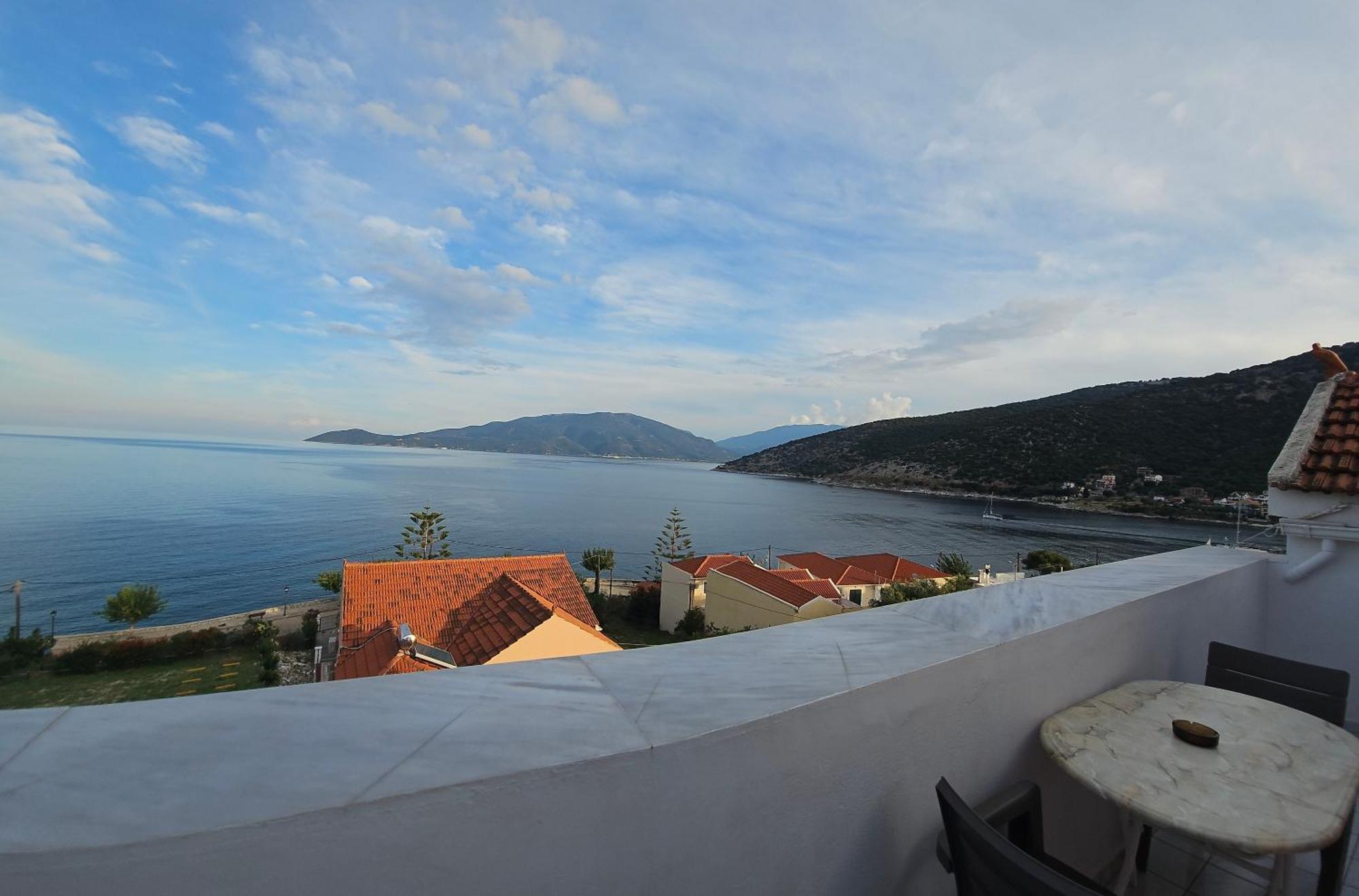 Mema'S Apartment Agia Efimia Chambre photo