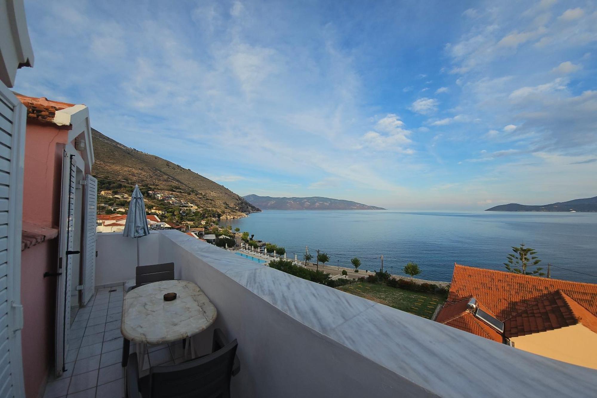 Mema'S Apartment Agia Efimia Chambre photo