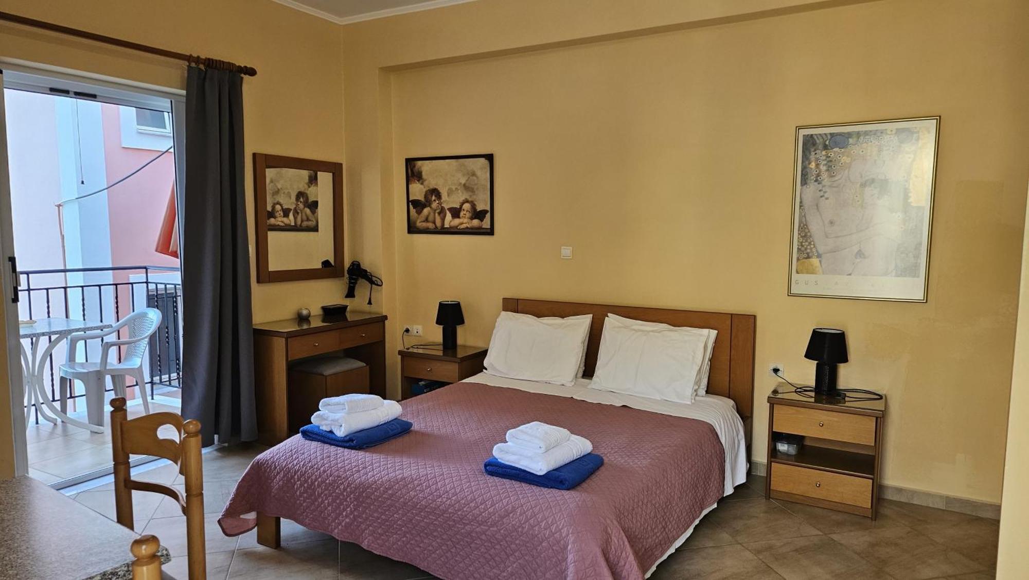Mema'S Apartment Agia Efimia Chambre photo